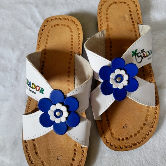 El Salvador sandals - Picture 2 of 4